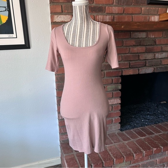 Reformation Gigi Ribbed Knit Mini Dress in Blush Pink Sz S - Picture 4 of 10